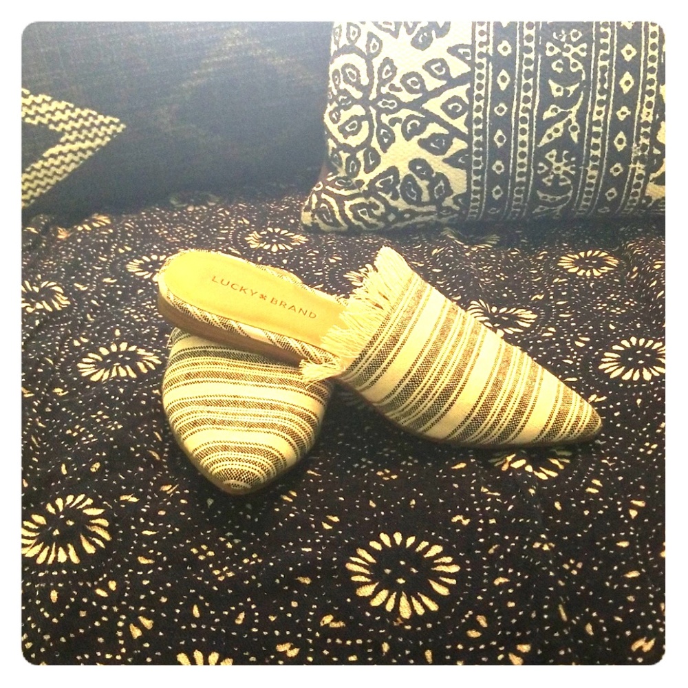 Lucky Brand slides